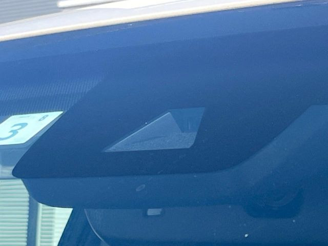 �y�g���^�Z�[�t�e�B�Z���X�z���s���ɑO���̎ԗ�����F�����A�Փ˂������Ȏ��͌x��ƃu���[�L�ŏՓˉ���Ɣ�Q�y�����A�V�X�g�B�����S�Ƀh���C�u�����y���݂��������܂��B