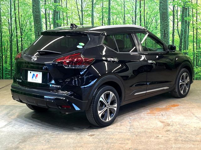 ☆全国のネクステージからお取り寄せが可能※!遠方の店舗に展示してあるクルマが気になる場合も、最寄りの店舗でご覧いただくことが可能です!是非私たちに要望をお聞かせください!※別途費用