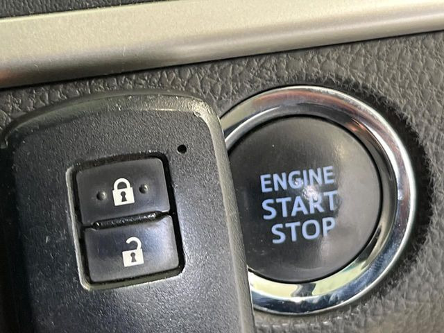 �y�X�}�[�g�L�[�z�J�o����|�P�b�g�ɓ��ꂽ�܂܂ł��h�A�̎{���E�������\�ȃX�}�[�g�L�[�𑕔��B�G���W���̃I���E�I�t�����J�M�����o���K�v����������Ƃ��Ă��֗��ł���