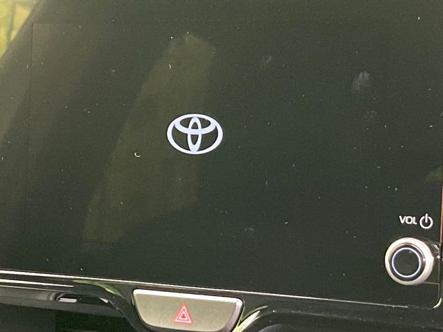 �y8�C���` �f�B�X�v���C�I�[�f�B�I�z���ʂ̃f�B�X�v���C��AppleCarPlay��AndroidAuto�����p�\�B�傫�ȉ�ʂŃX�}�z�i�r�A�v���������p���������܂���