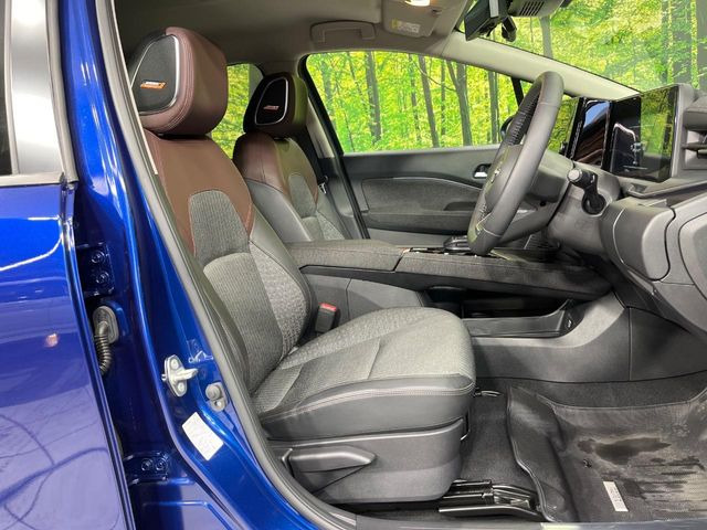 �y�n�[�t���U�[�V�[�g�z�������ƍ���S�n�𗼗������l�C�̃V�[�g���w�ʁE���ʂ̃t�@�u���b�N�f�ނ́A�ʋC���̗ǂ��⊊��ɂ����ɗD��Ă��܂��B�C���╞���ɍ��E���ꂸ���K�ɂ���肢�������܂��B