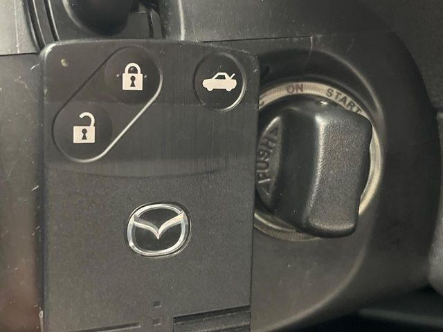 �y�A�h�o���X�g�L�[�z�J�o����|�P�b�g�ɓ��ꂽ�܂܂ł��h�A�̎{���E�������\�ȃX�}�[�g�L�[�𑕔��B�G���W���̃I���E�I�t�����J�M�����o���K�v����������Ƃ��Ă��֗��ł���