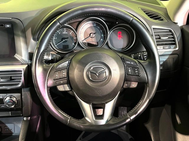 �y�����v�����X�e�A�����O�z�㎿�Ȋv���g�p���邱�ƂŁA��ɂ����������݂ƂĂ��^�]���₷���n���h���ł���