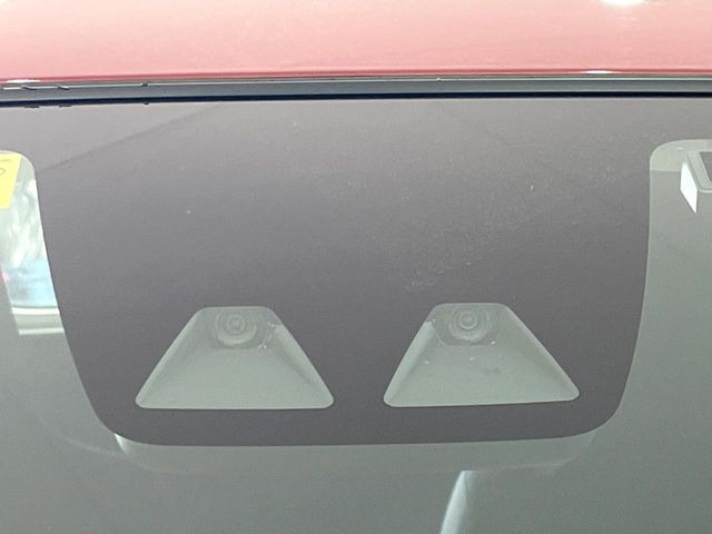 �y�X�}�[�g�A�V�X�g�z���s���ɑO���̎ԗ�����F�����A�Փ˂������Ȏ��͌x��ƃu���[�L�ŏՓˉ���Ɣ�Q�y�����A�V�X�g�B�����S�Ƀh���C�u�����y���݂��������܂��B