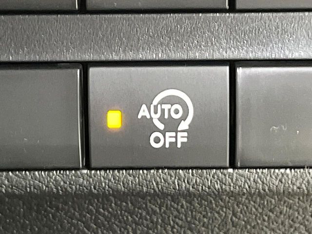 �y�A�C�h�����O�X�g�b�v�z�ԐM����a�؂Œ�Ԃ����ۂɃG���W�����~���A���ʂȔR���̏����}���܂��B�R��������ی�ɂȂ���@�\��G���W���̓u���[�L�𗣂��΍Ďn�����܂��B