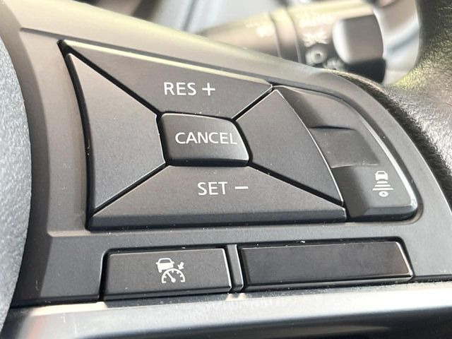 【インテリジェントクルーズコントロール】高速道路での長距離走行が楽に!自動で速度を保つクルーズコントロールが、衝突軽減システムと連携し、前方の車両を感知して車間を保つように速度調節してくれます!!