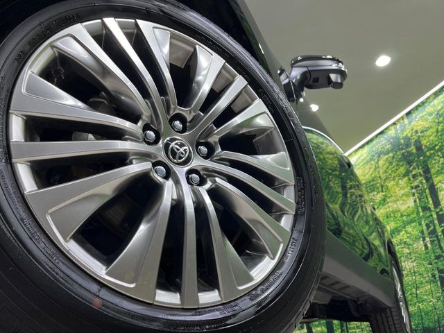 �y����19�C���`�A���~�z�C�[���z�O�ςɃ}�b�`���������A���~�z�C�[���𑕒����Ă���܂��B�e��ЊO�A���~�z�C�[����A�X�^�b�h���X�^�C�����戵�����Ă���܂��B���񂲑��k����������