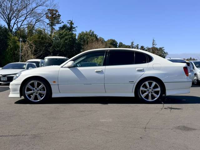 ���X�݌ɂ͊O���A�����N���[�j���O��ɓW�����A�����Ď��̏C�����̗L���A���[�^�[��������̗L������O�ҋ@�ւɂ�錟����S����{���Ă���܂��B�Ԍ��A�����A����h�������ЂőΉ��ł��܂��̂ł����S���������B