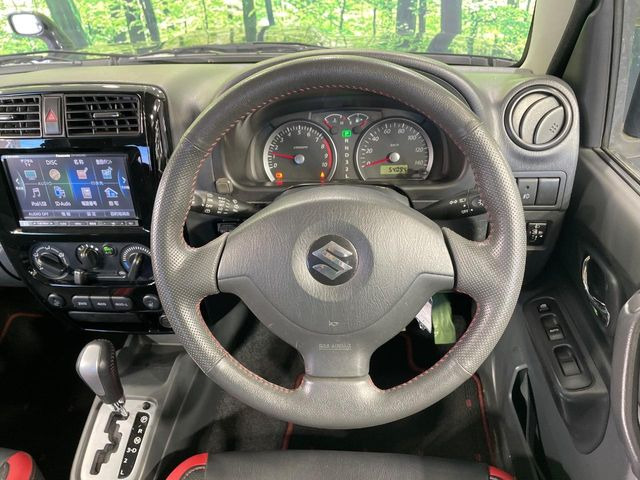 �y�����v�����X�e�A�����O�z�㎿�Ȋv���g�p���邱�ƂŁA��ɂ����������݂ƂĂ��^�]���₷���n���h���ł���