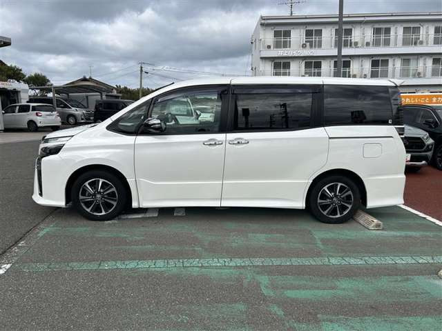 ヴォクシー2.0 ZS 煌III