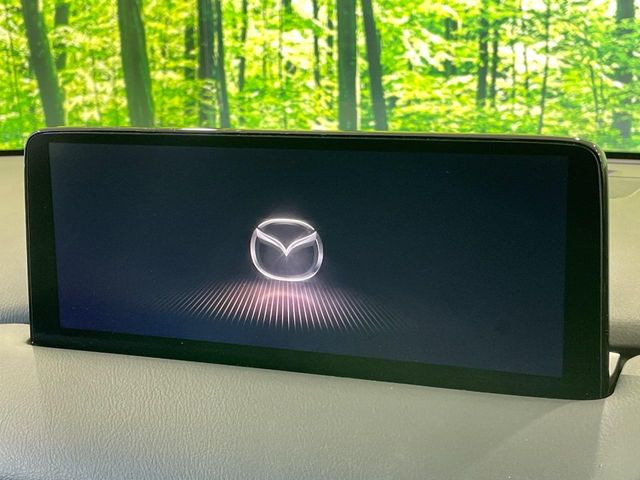 �y�}�c�_�R�l�N�g�z�ԓ��̕��͋C�Ƀ}�b�`������̌^�^�C�v�̃f�B�X�v���C�B�e����q�ݒ��Bluetooth�Đ����A�l�X�ȋ@�\���y���߂܂��B��pSD�J�[�h�̂��w���ŁA�i�r�@�\���g�p�o���܂��B