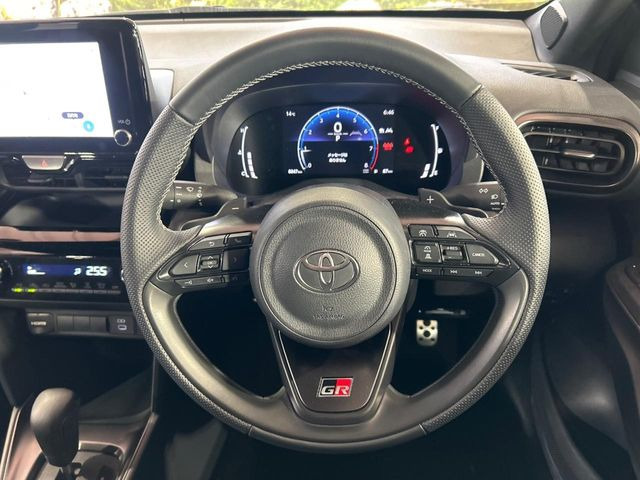 �y�����v�����X�e�A�����O�z�㎿�Ȋv���g�p���邱�ƂŁA��ɂ����������݂ƂĂ��^�]���₷���n���h���ł���