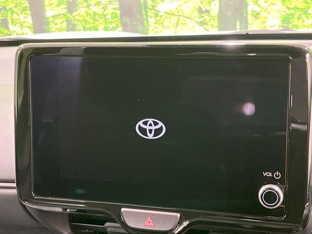 �y8�C���` �f�B�X�v���C�I�[�f�B�I�z���ʂ̃f�B�X�v���C��AppleCarPlay��AndroidAuto�����p�\�B�傫�ȉ�ʂŃX�}�z�i�r�A�v���������p���������܂���