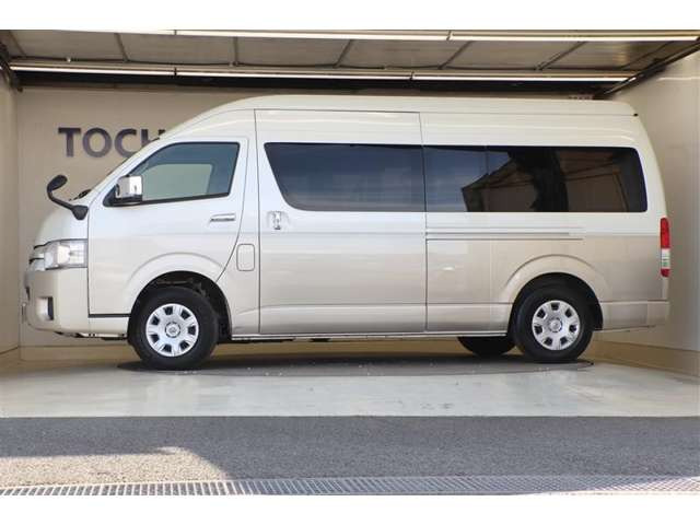 ハイエース2.7 グランドキャビン 4WD