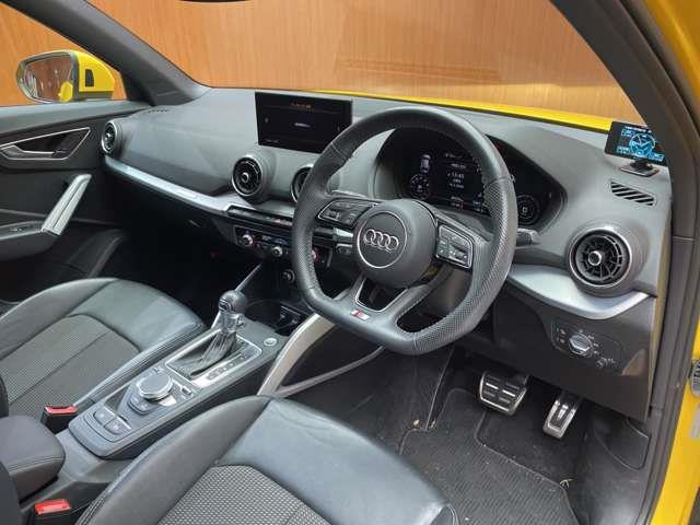Q230 TFSI スポーツ