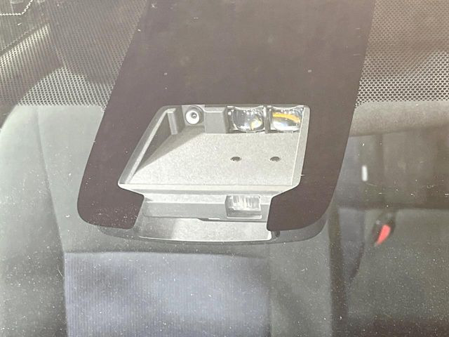 �y�g���^�Z�[�t�e�B�Z���X�z���s���ɑO���̎ԗ�����F�����A�Փ˂������Ȏ��͌x��ƃu���[�L�ŏՓˉ���Ɣ�Q�y�����A�V�X�g�B�����S�Ƀh���C�u�����y���݂��������܂��B