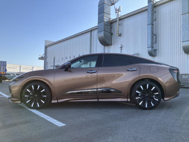 クラウンクロスオーバー2.5 G アドバンスト レザー パッケージ E-Four 4WD