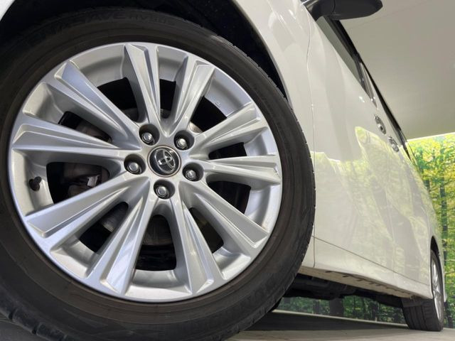 �y����17�C���`�A���~�z�C�[���z�O�ςɃ}�b�`���������A���~�z�C�[���𑕒����Ă���܂��B�e��ЊO�A���~�z�C�[����A�X�^�b�h���X�^�C�����戵�����Ă���܂��B���񂲑��k����������