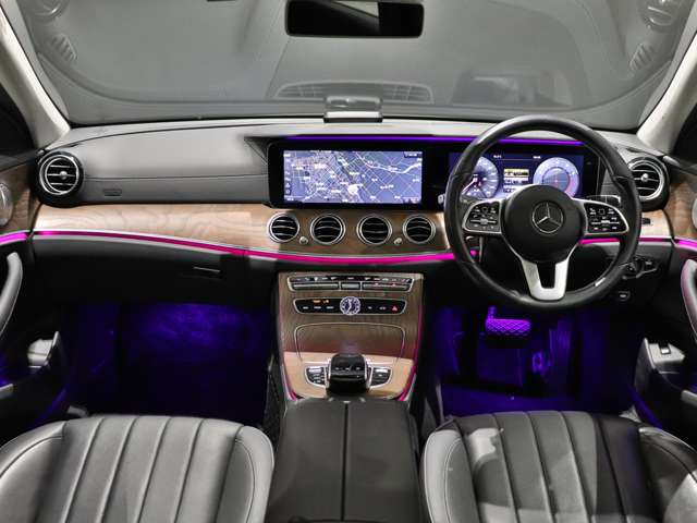 EクラスE450 4マチック エクスクルーシブ 4WD