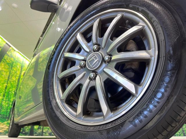 �y����14�C���`�A���~�z�C�[���z�O�ςɃ}�b�`���������A���~�z�C�[���𑕒����Ă���܂��B�e��ЊO�A���~�z�C�[����A�X�^�b�h���X�^�C�����戵�����Ă���܂��B���񂲑��k����������