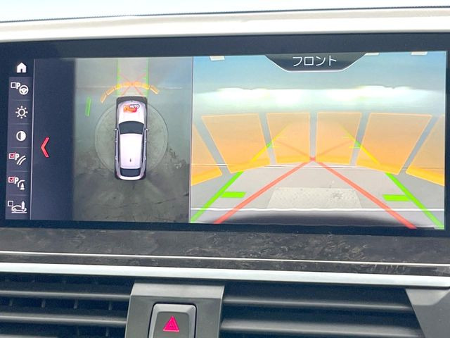 ���p�m���~�b�N�r���[���j�^�[:��p�̃J�����ɂ��A�ォ�猩���낵���悤�Ȏ��_��360�x�N���}�̎��͂��m�F���邱�Ƃ��ł��܂������p�������m�F���₷���A�����ꏊ�ł̐؂�Ԃ��⒓�Ԃ��X���[�Y�ɍs���܂��B