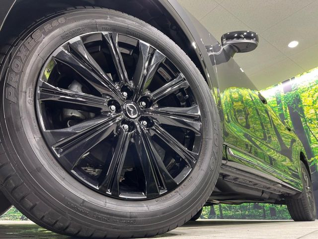 �y����19�C���`�A���~�z�C�[���z�O�ςɃ}�b�`���������A���~�z�C�[���𑕒����Ă���܂��B�e��ЊO�A���~�z�C�[����A�X�^�b�h���X�^�C�����戵�����Ă���܂��B���񂲑��k����������