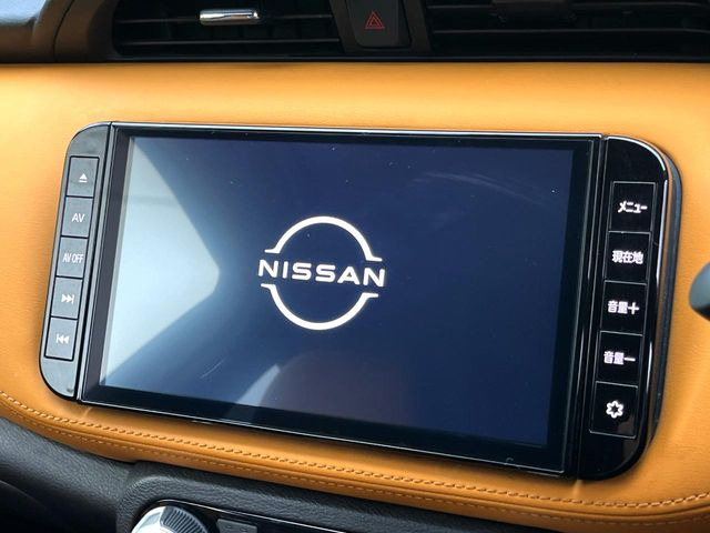 �y�����i�r�z�l�C�̏����i�r�𑕔����Ă���܂��B�i�r�̎g���₷���͂������A�I�[�f�B�I�@�\���[��!�L�����v�◷�s�͂������A�ʋ΂┃�����ȂǕ��i�̃h���C�u���y�����Ȃ�͂���