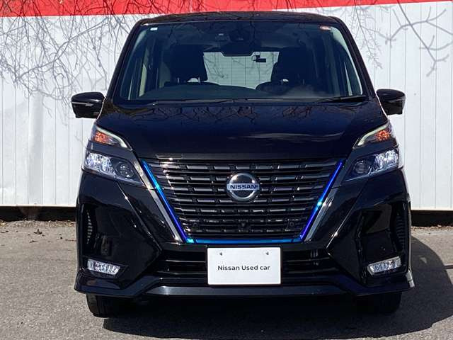 セレナ1.2 e-POWER ハイウェイスターV アーバンクロム