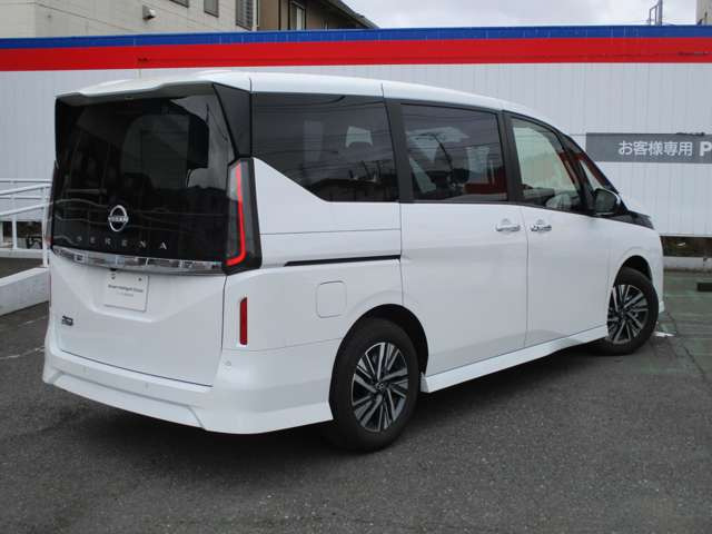 セレナ2.0 ハイウェイスターV