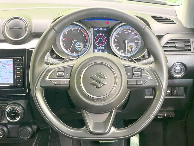 �y�����v�����X�e�A�����O�z�㎿�Ȋv���g�p���邱�ƂŁA��ɂ����������݂ƂĂ��^�]���₷���n���h���ł���