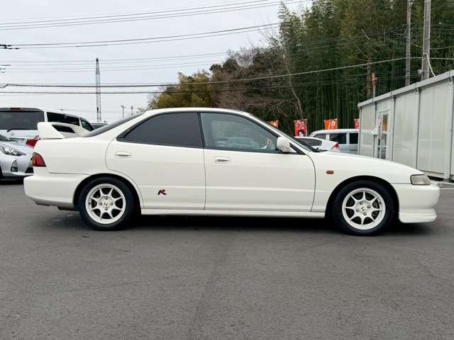 ���X�݌ɂ͊O���A�����N���[�j���O��ɓW�����A�����Ď��̏C�����̗L���A���[�^�[��������̗L������O�ҋ@�ւɂ�錟����S����{���Ă���܂��B�Ԍ��A�����A����h�������ЂőΉ��ł��܂��̂ł����S���������B