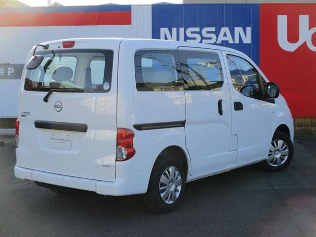 NV200バネットバン1.6 チェアキャブ 車いす1名仕様 専用サードシート有