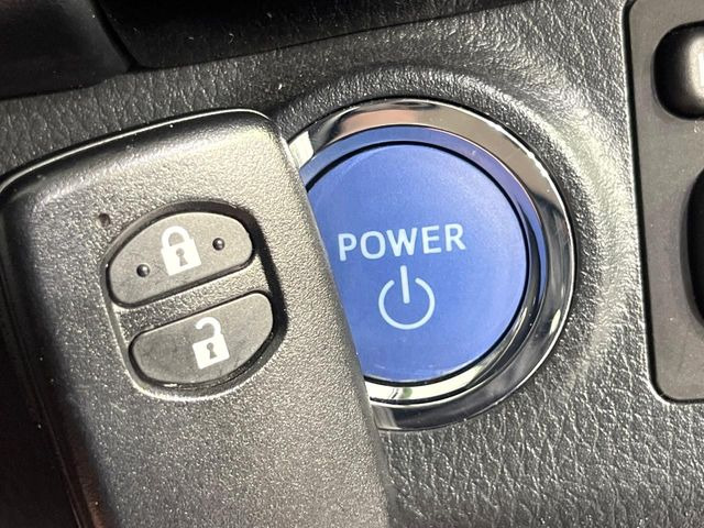 �y�X�}�[�g�L�[�z�J�o����|�P�b�g�ɓ��ꂽ�܂܂ł��h�A�̎{���E�������\�ȃX�}�[�g�L�[�𑕔��B�G���W���̃I���E�I�t�����J�M�����o���K�v����������Ƃ��Ă��֗��ł���