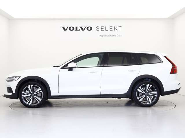 V60クロスカントリーウルトラ B5 AWD 4WD