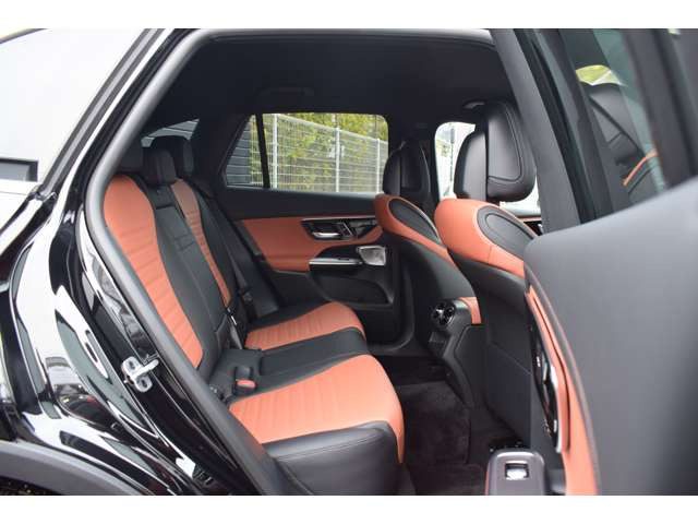 GLC220d 4マチック (ISG) AMGラインパッケージ  4WD