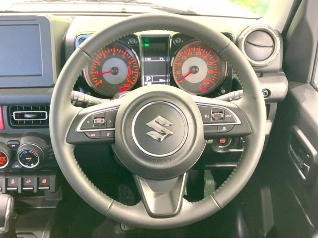 �y�����v�����X�e�A�����O�z�㎿�Ȋv���g�p���邱�ƂŁA��ɂ����������݂ƂĂ��^�]���₷���n���h���ł���