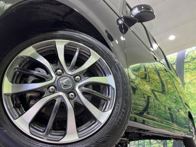 �y����14�C���`�A���~�z�C�[���z�O�ςɃ}�b�`���������A���~�z�C�[���𑕒����Ă���܂��B�e��ЊO�A���~�z�C�[����A�X�^�b�h���X�^�C�����戵�����Ă���܂��B���񂲑��k����������