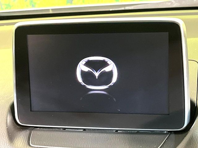 �y�}�c�_�R�l�N�g�i�r�z�ԓ��̕��͋C�Ƀ}�b�`������̌^�^�C�v�̃i�r�B�e����q�ݒ��Bluetooth�Đ����A�l�X�ȋ@�\���y���߂܂��B�����I�ȃ_�C�������삪�\�ŁA�g��������ǍD�ł��B