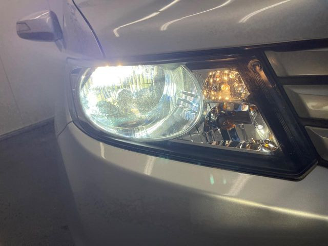 �yHID�w�b�h���C�g�z���ɖ��邭�O�����Ƃ炵�Ă����̂ŁA���V����Ԃ̑��s�������E�ǍD�ň��S���Ă���肢�������܂��B