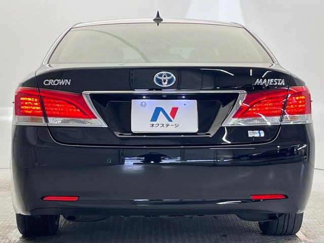 安心の最長10年・走行無制限保証(有償)をご用意。保証内容も充実はもちろん、無料点検&オイル交換や、年中無休の全国・24時間ロードサービスも付帯されておりますのでご安心下さい。