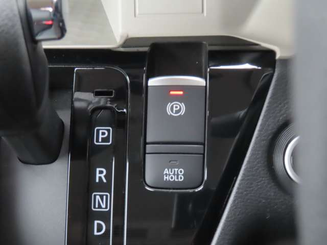 デリカミニT プレミアム 4WD