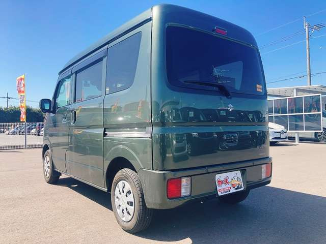 ���X�ł͌y�����Ԃ��畁�ʎԂ܂ŕ��L���I�[�����[�J�[�̎Ԏ�E�F�E�O���[�h��L�x�ɑ����Ă���܂��B