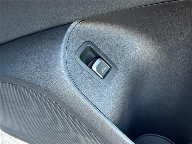 �K���X�R�[�e�B���O�A�i�r�Q�[�V�����AETC�ȂǁA���̑��̃p�[�c�̎��t�������ς���̂����k�������Ă���܂�!!�N���}�̂��Ɖ��ł����C����������!