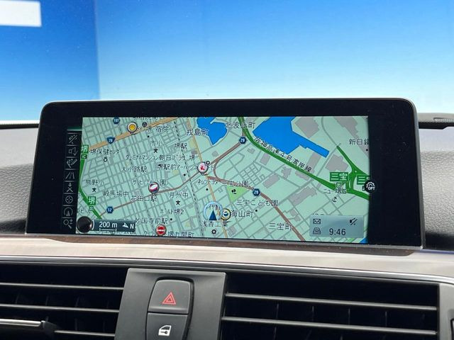 �������i�r:��̊��̂���i�r�́A����������ԓ������o���Ă���܂��B�I�[�f�B�I�@�\���[�����Ă���܂��̂ŁA�^�]�����y���߂܂���