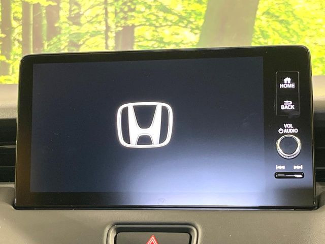 �y9�C���` �z���_�R�l�N�g�f�B�X�v���C�z���F���̍������ʃf�B�X�v���C�Ńi�r�̎g�p��A�������̃X�}�[�g�t�H���ƘA�g����bluetooth�ł̉��y�Đ����\�ł���