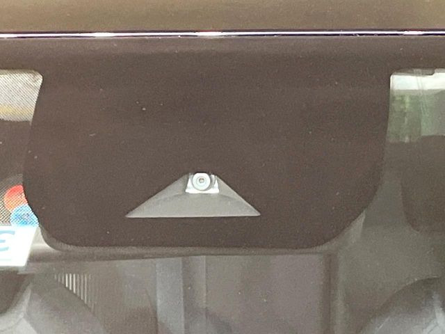 �y�C���e���W�F���g�G�}�[�W�F���V�[�u���[�L�z�t�����g�J�����őO���̎ԗ�����s�҂����m�B�Փ˂������Ȏ��͏Փ˔�Q�y���u���[�L���쓮�A�Փˉ�����T�|�[�g�B�����S�Ƀh���C�u�����y���݂��������܂��B