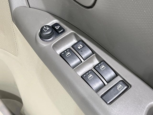 �y�d���i�[�~���[�z�T�C�h�~���[�͓d���i�[���ƂȂ��Ă���A�������ԏ�ł��L�Y�������X�N��}�����܂��B