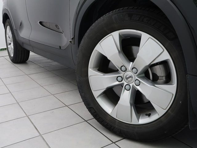 �y����18�C���`�A���~�z�C�[���z�������������ă��f���ʂɃf�U�C�����ꂽ�����A���~�z�C�[���𑕒��B�������S����K�ɍ������ʂ𔭊�����u�z�C�[���R�[�e�B���O�v�̎{�H����t��!