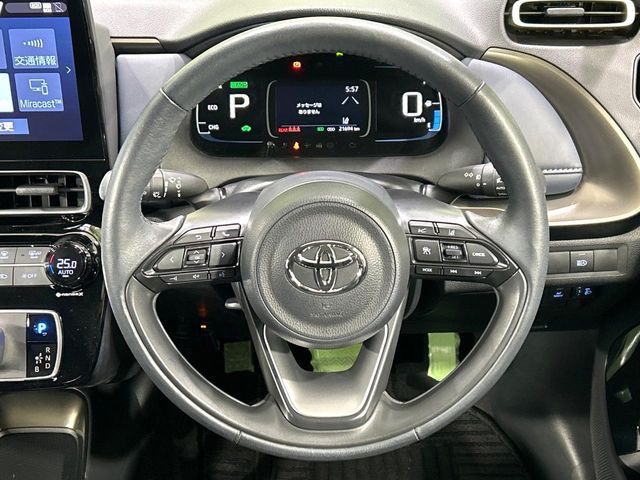 【純正革巻きステアリング】上質な革を使用することで、手にしっかり馴染みとても運転しやすいハンドルです♪