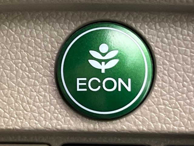 �y�A�C�h�����O�X�g�b�v�z�ԐM����a�؂Œ�Ԃ����ۂɃG���W�����~���A���ʂȔR���̏����}���܂��B�R��������ی�ɂȂ���@�\��G���W���̓u���[�L�𗣂��΍Ďn�����܂��B